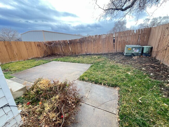 Foto del edificio - Riverside 1497-99