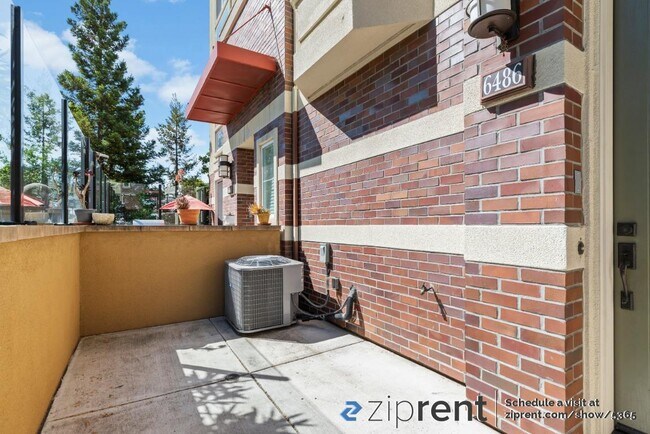 Building Photo - 6486 Tralee Village Dr