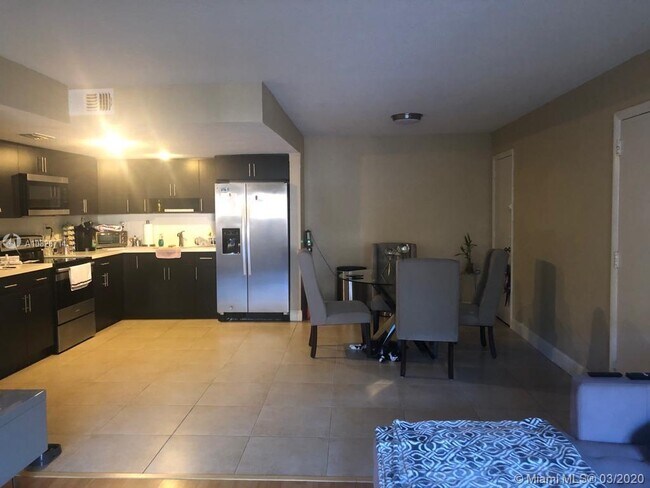 Building Photo - 7204 Fairway Dr