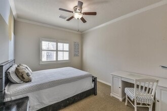 Building Photo - 11603 Royal Oaks Trce