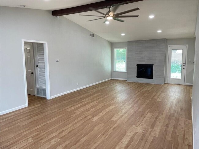 Building Photo - 8512 Remington Ln