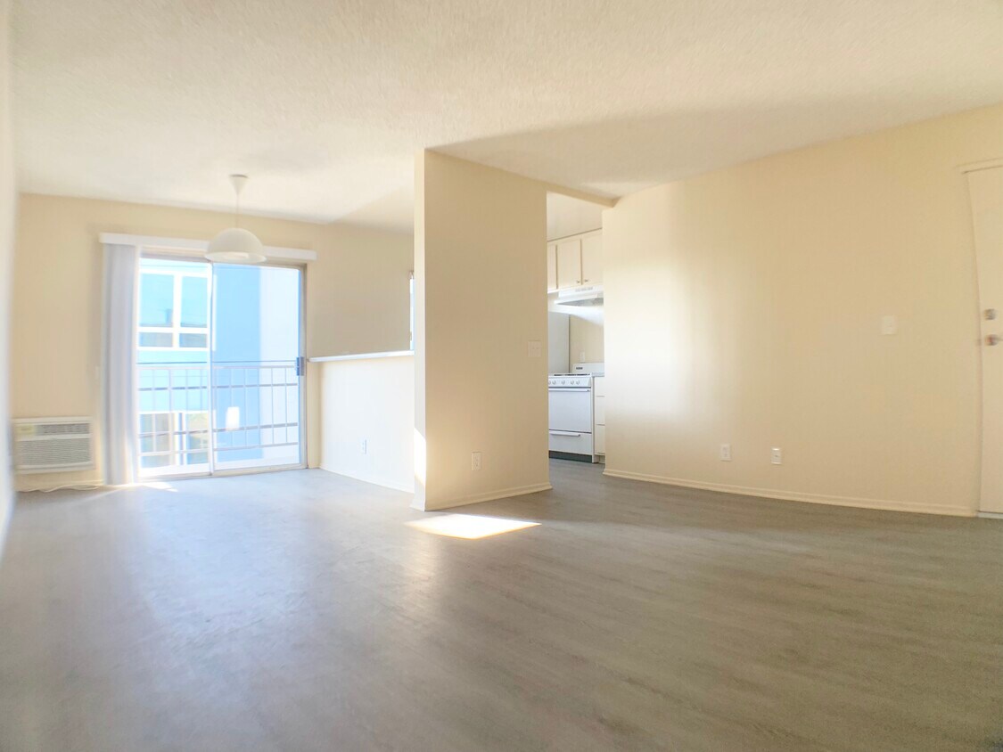 Foto principal - 12602 Venice Blvd.
