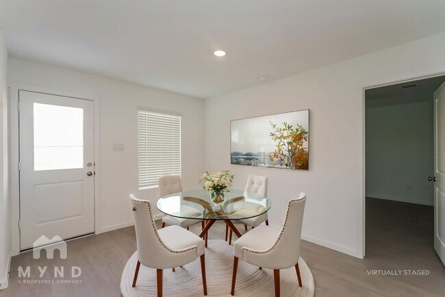 Foto del edificio - 2728 River Knl Ln