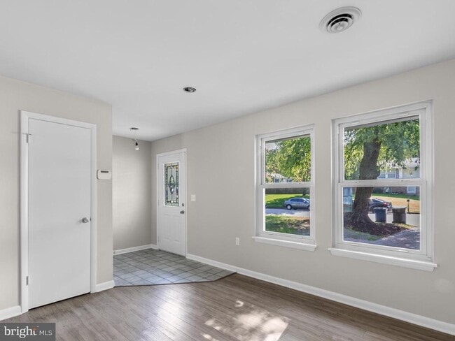 Foto del edificio - 7410 Boyd Ct