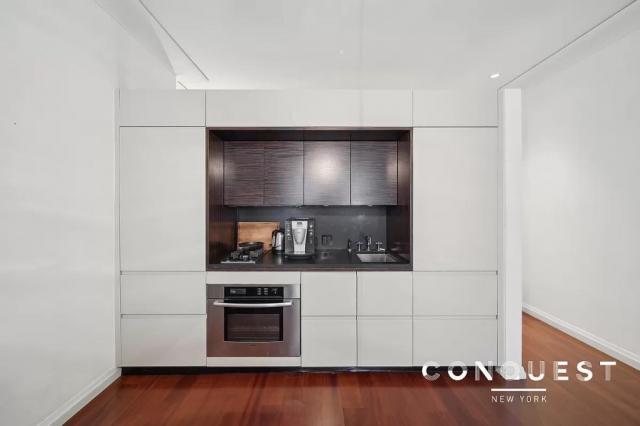 Building Photo - 1 bedroom in NEW YORK NY 10005