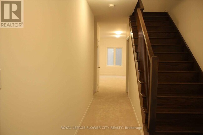 Photo du bâtiment - 103 Flagg Ave