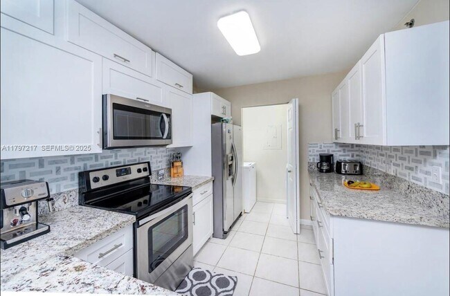 Foto del edificio - 19999 E Country Club Dr