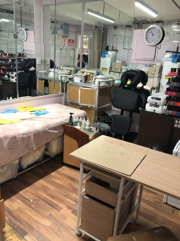 Building Photo - 27 W 15th St