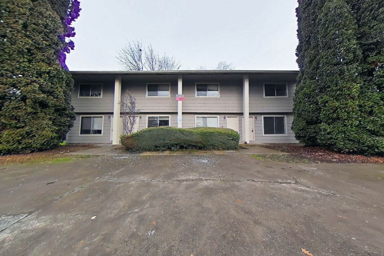 Primary Photo - 2 Bedroom 4-Plex ~ South Corvallis ~ Small...