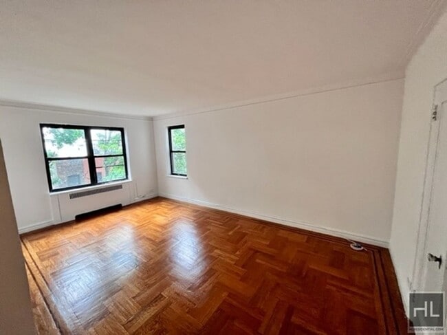 Building Photo - BROADWAY