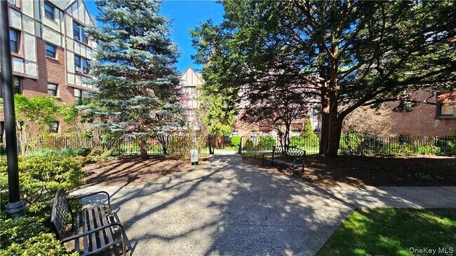 Foto del edificio - 3 Greenridge Ave