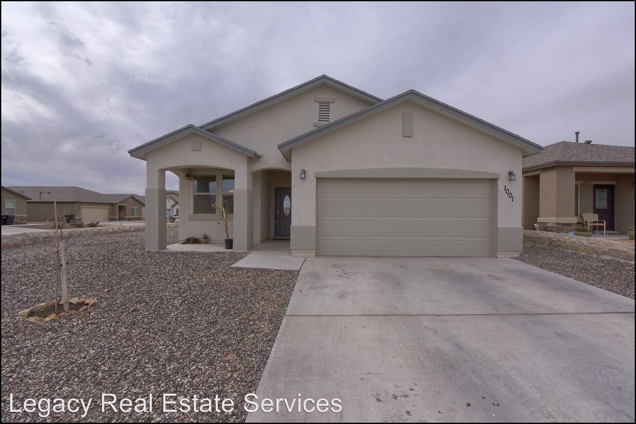Primary Photo - 3 br, 2 bath House - 1001 Airship Place