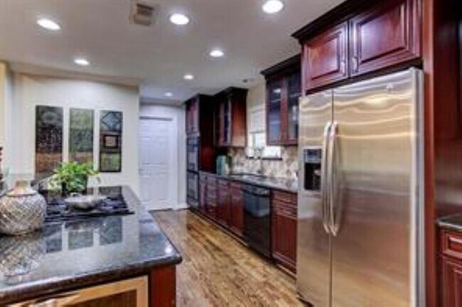 Building Photo - 7111 Northampton Way