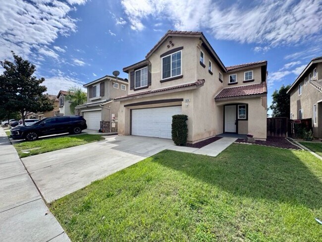 Foto del edificio - 4 Bedroom Menifee home on Menifee Lakes Go...