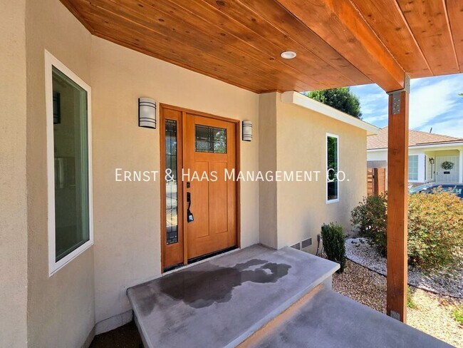Foto del edificio - 5330 E Brockwood St