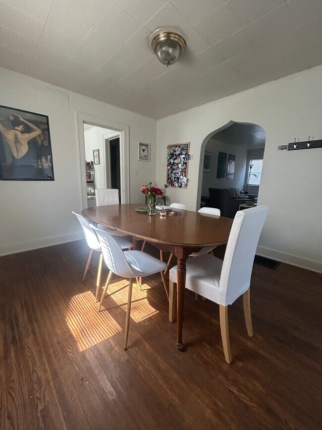 Foto del edificio - *Available 2026* Charming 3 Bed 1 Bath Home!