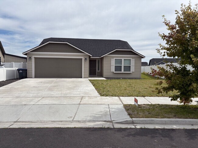 Building Photo - New Construction Home In Mae Valley