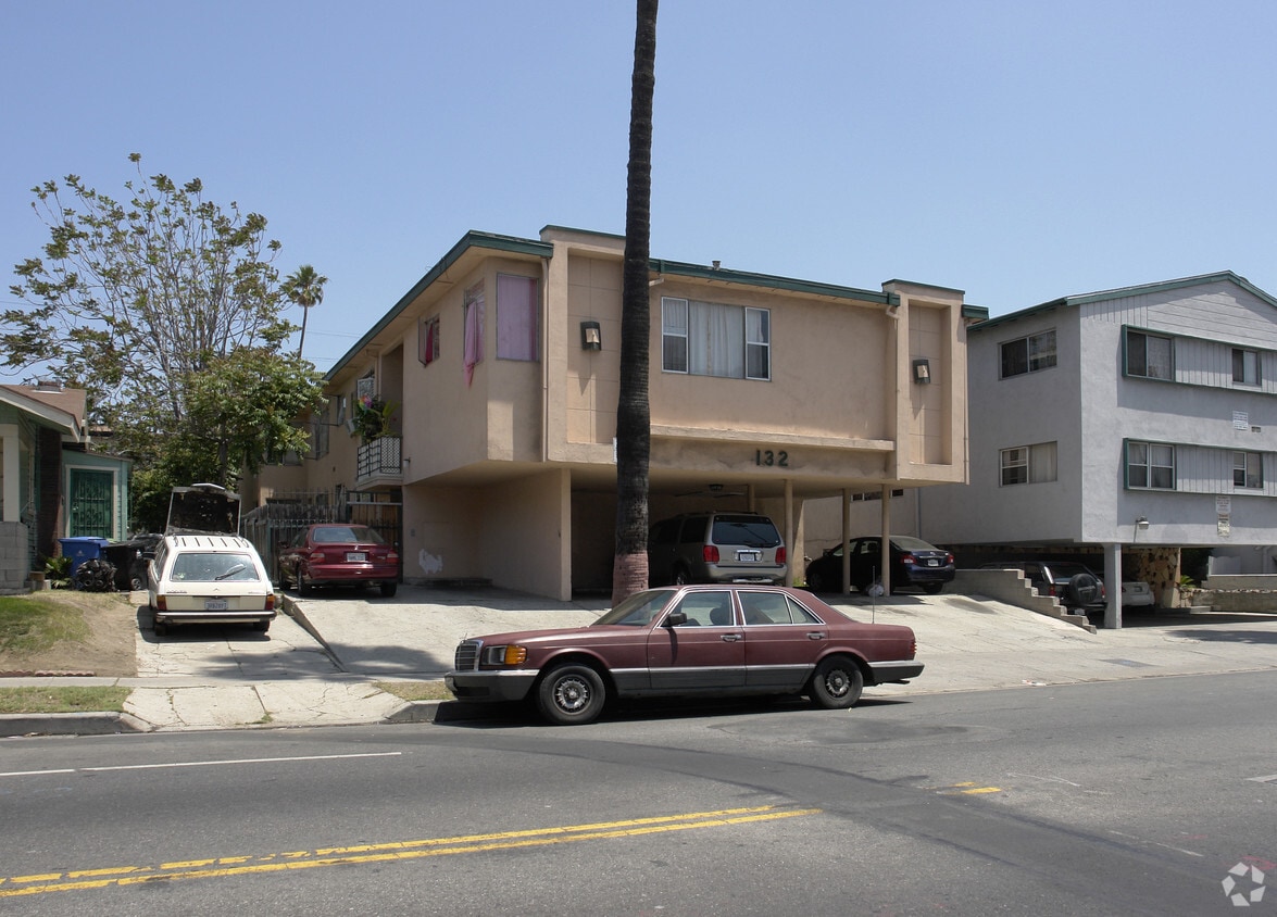Foto del edificio - 132 N Normandie Ave