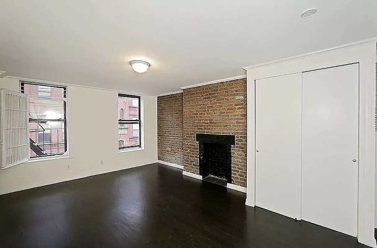 Foto principal - 39 E 1st St