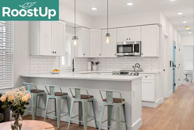 Building Photo - Furnished Private Bedroom in South Boston