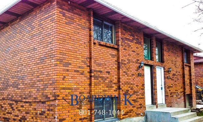 Building Photo - 233/235 E Julie Anna Drive