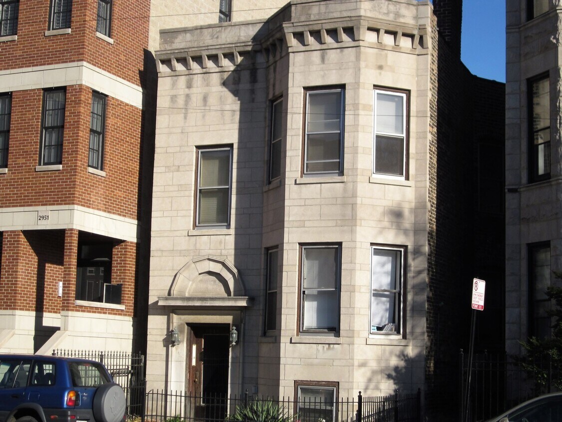 Primary Photo - 2949 N Halsted St