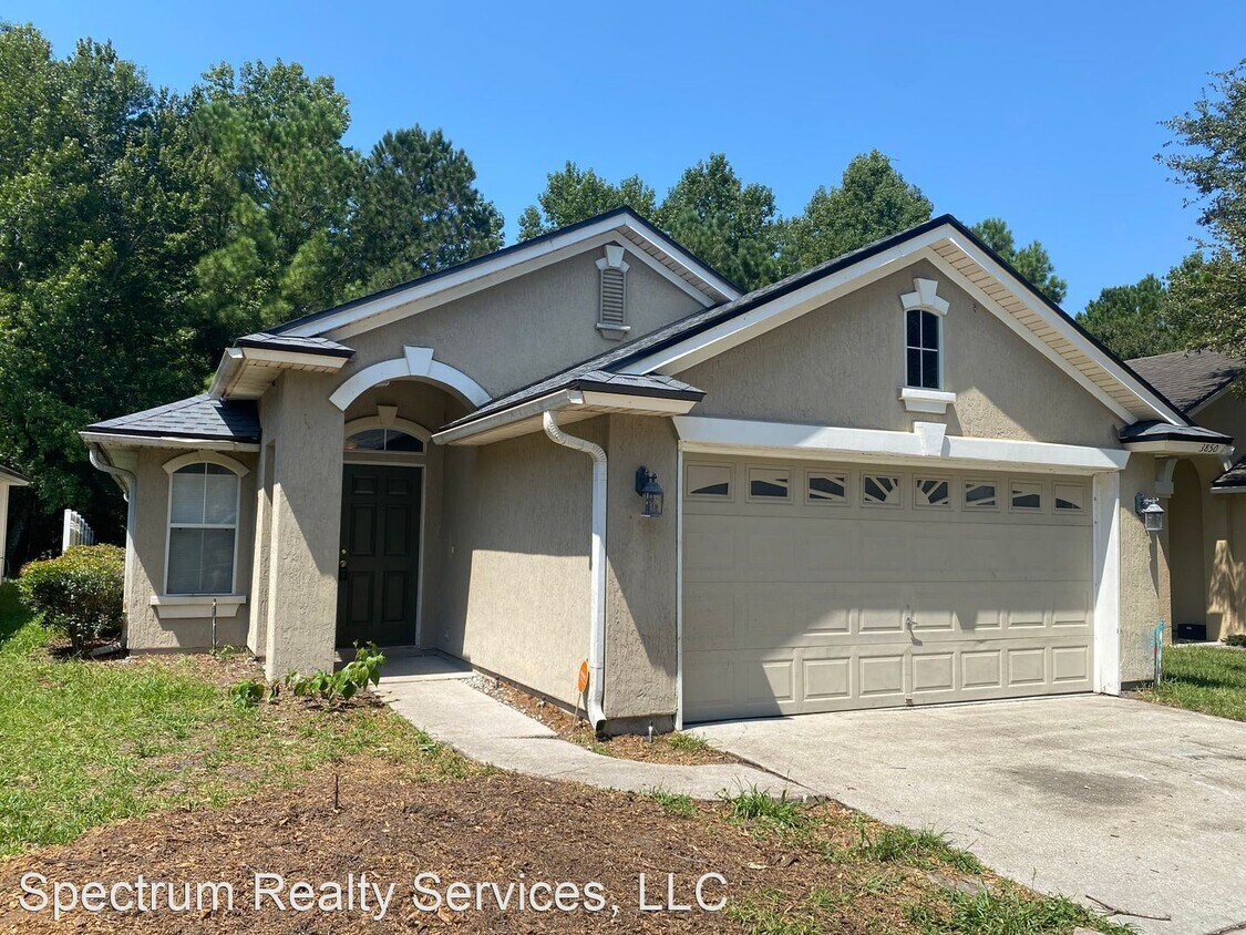 Primary Photo - 3 br, 2 bath House - 3850 South Pebble Bro...