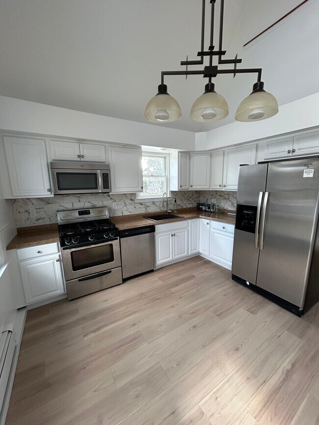 Foto del edificio - 61 Nelson Ave