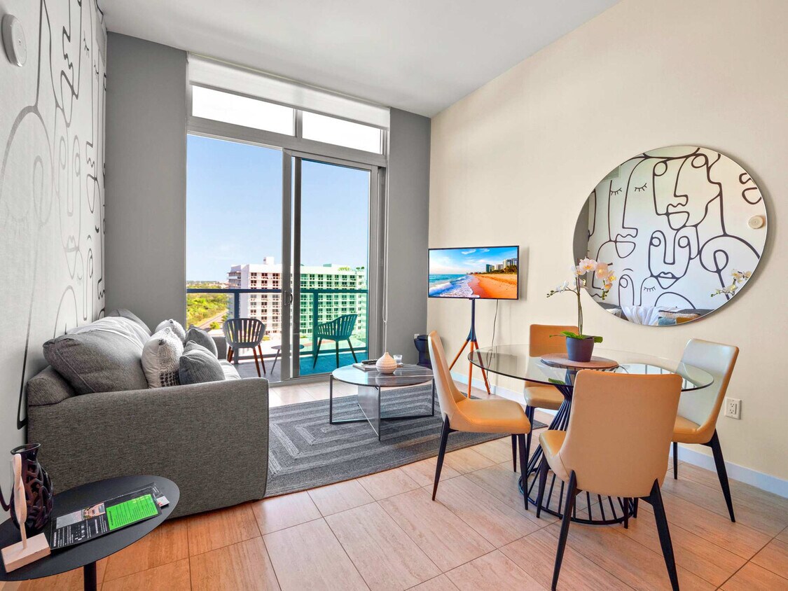 Foto principal - 3900 Biscayne Blvd