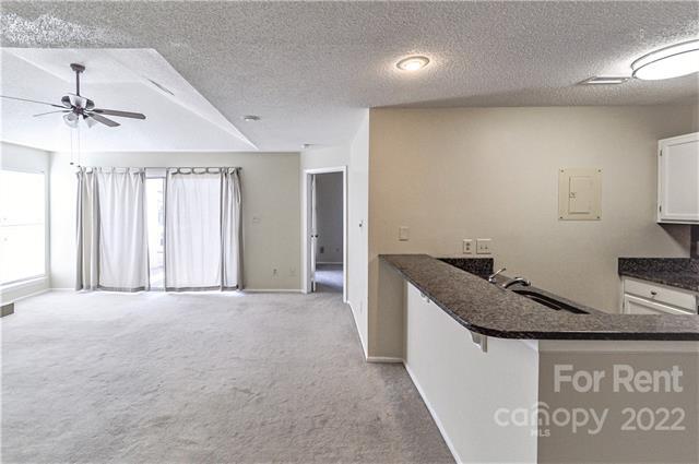 Foto del edificio - 18865 Vineyard Point Ln