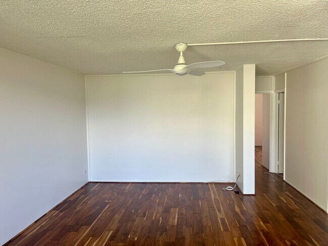 Building Photo - 2 Bedroom in Pualei Circle