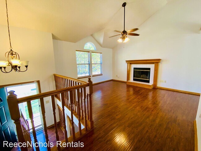Building Photo - 3 br, 2 bath House - 2513 SE Winchester Drive