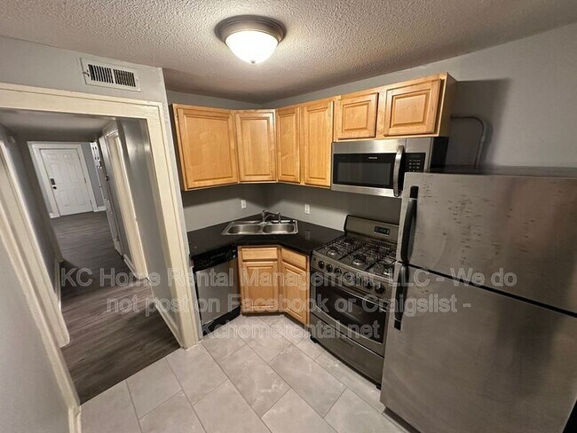 Foto del edificio - 1112 W 41st Terrace
