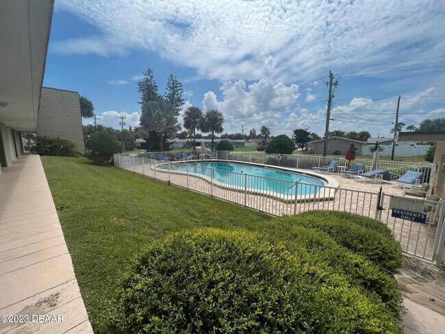 Foto del edificio - 2600 Ocean Shore Blvd