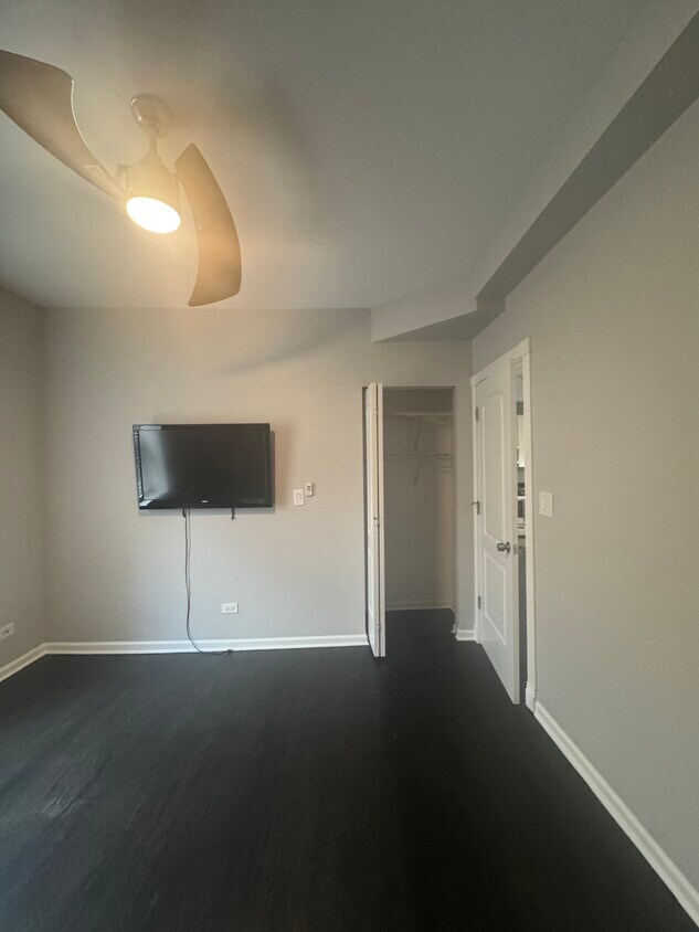 Foto principal - 1637-1632 W Farwell Ave