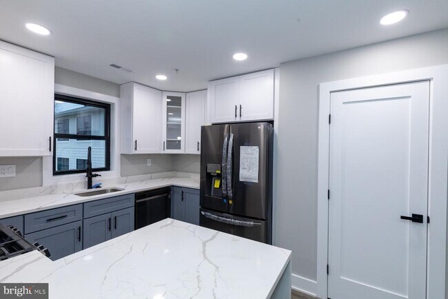 Foto del edificio - 1321 Shepherd St NW