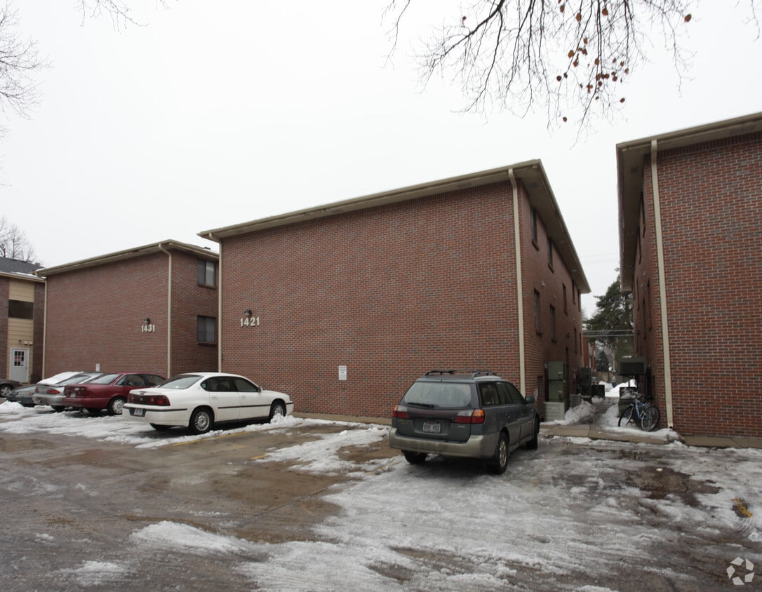 Building Photo - 1421 D St