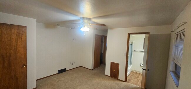 Foto del edificio - 2774 S Park Rd