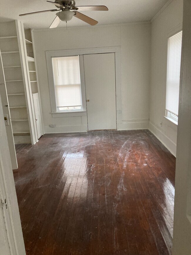 Foto del edificio - 1010 W Cedar Ave