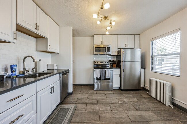 Building Photo - South Bannock Apartments