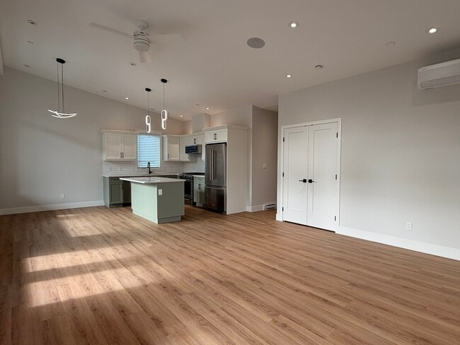 Building Photo - 1175 Franklin's Gull Rd