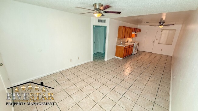 Building Photo - 1217 Tulare St