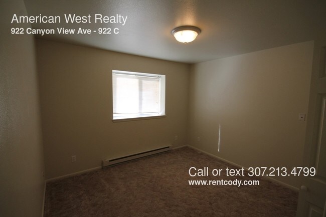 Foto del edificio - 922 Canyon View Ave