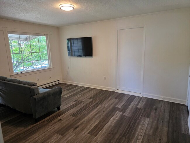 Foto del edificio - 601 Halton Rd