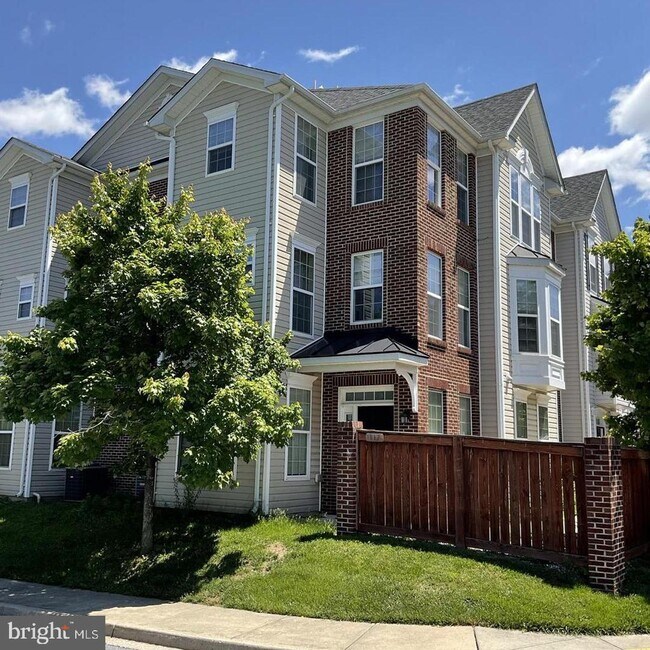 Building Photo - 117 Leather Fern Way