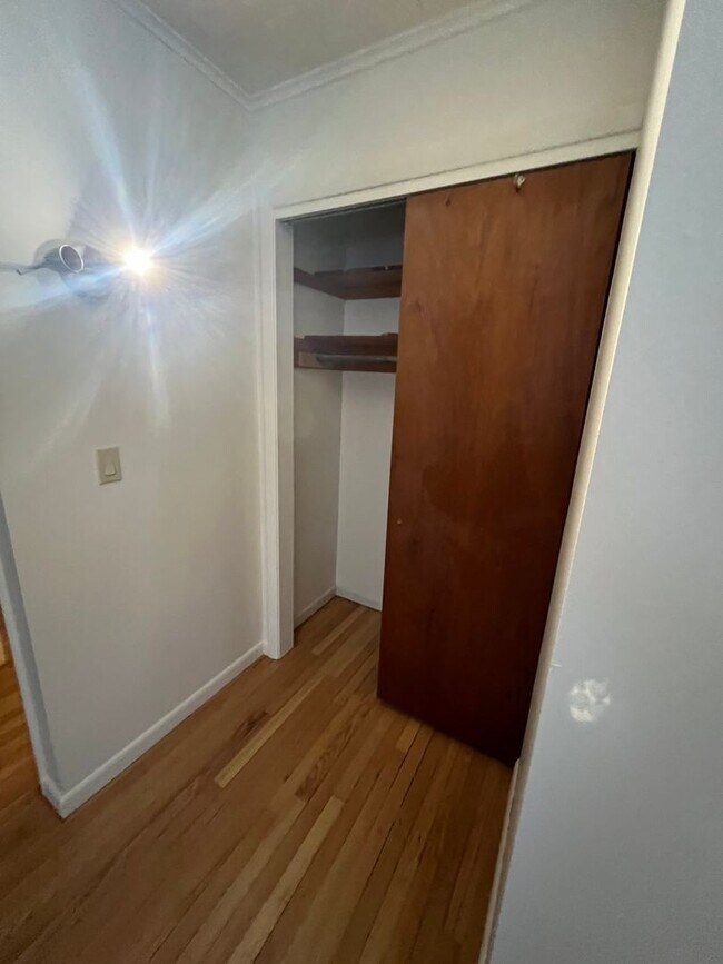 Foto del edificio - Spacious 3 Bedroom Home Available Septembe...
