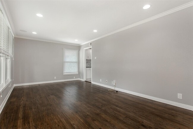 Foto del edificio - 570 Bondstone Dr
