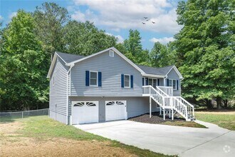Building Photo - 493 Silverthorne Cir