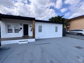 Building Photo - 4783 NW Flagler Terrace