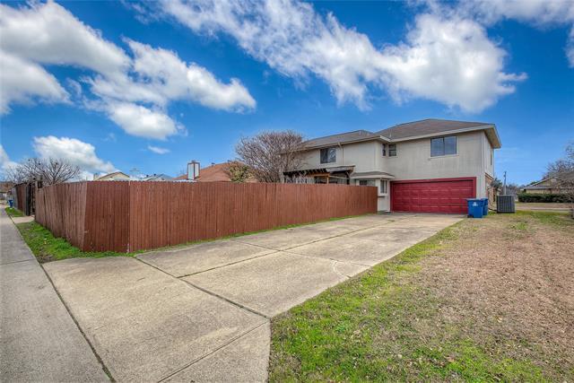 Building Photo - 8005 Cornell Dr